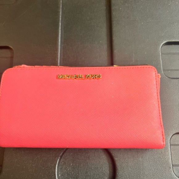 Pink wallet - Picture 2 of 3